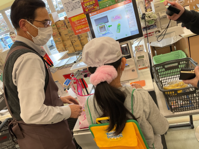 3年1組_社会_味戸綾音_ヨークベニマル見学_10