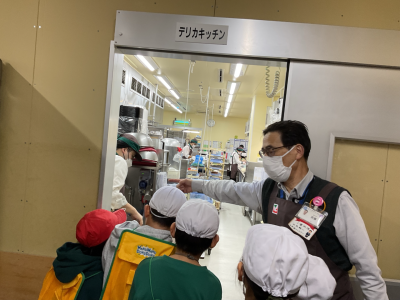 3年1組_社会_味戸綾音_ヨークベニマル見学_48