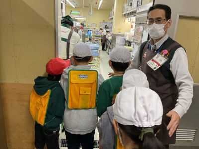 3年1組_社会_味戸綾音_ヨークベニマル見学_50