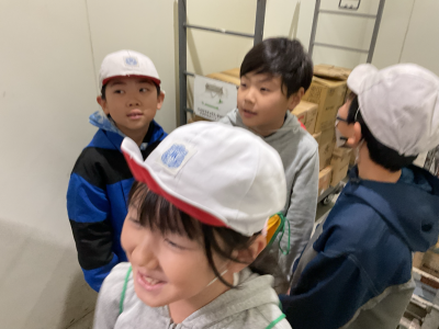 3年1組_社会_味戸綾音_ヨークベニマル見学_55