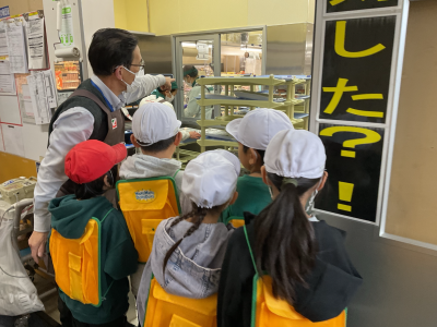 3年1組_社会_味戸綾音_ヨークベニマル見学_105