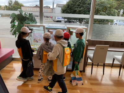 3年1組_社会_味戸綾音_ヨークベニマル見学_147