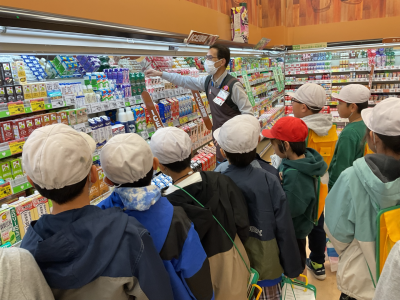 3年1組_社会_味戸綾音_ヨークベニマル見学_161