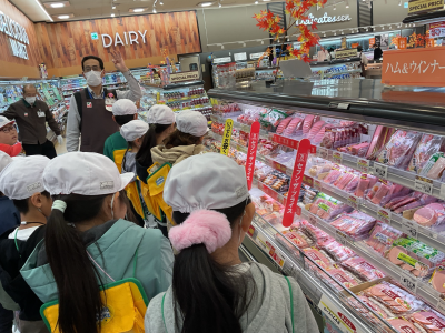 3年1組_社会_味戸綾音_ヨークベニマル見学_167