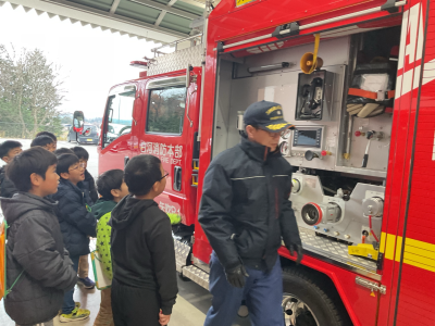 3年1組_社会_味戸綾音_消防署見学_85