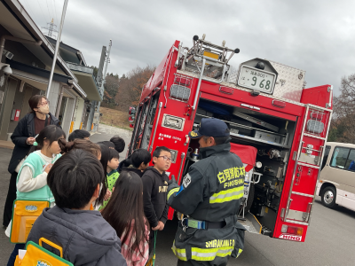 3年1組_社会_味戸綾音_消防署見学_25