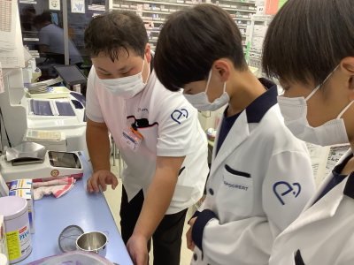 ＜2年＞全体_創生学_207橋本　隆我_職場体験　記録写真_4